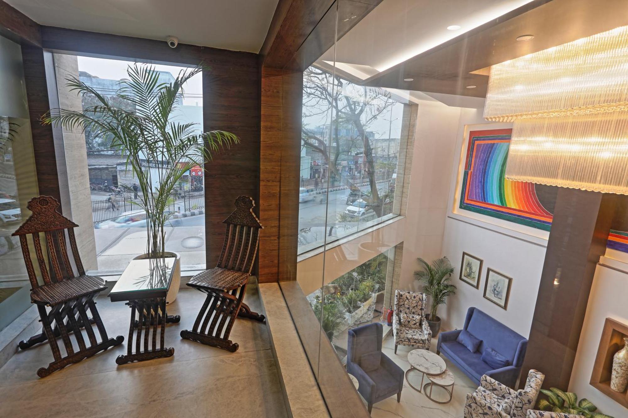 Hotel Cardinal Oxmo Delhi Airport 뉴델리 외부 사진