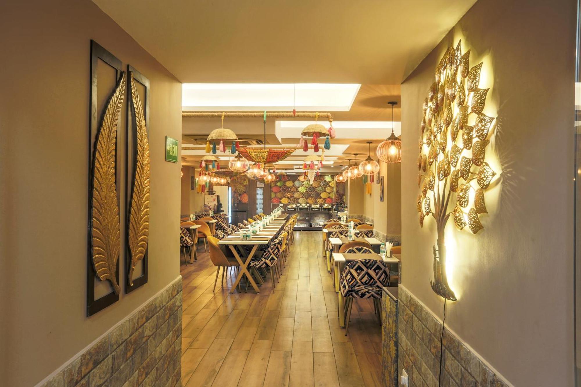 Hotel Cardinal Oxmo Delhi Airport 뉴델리 외부 사진